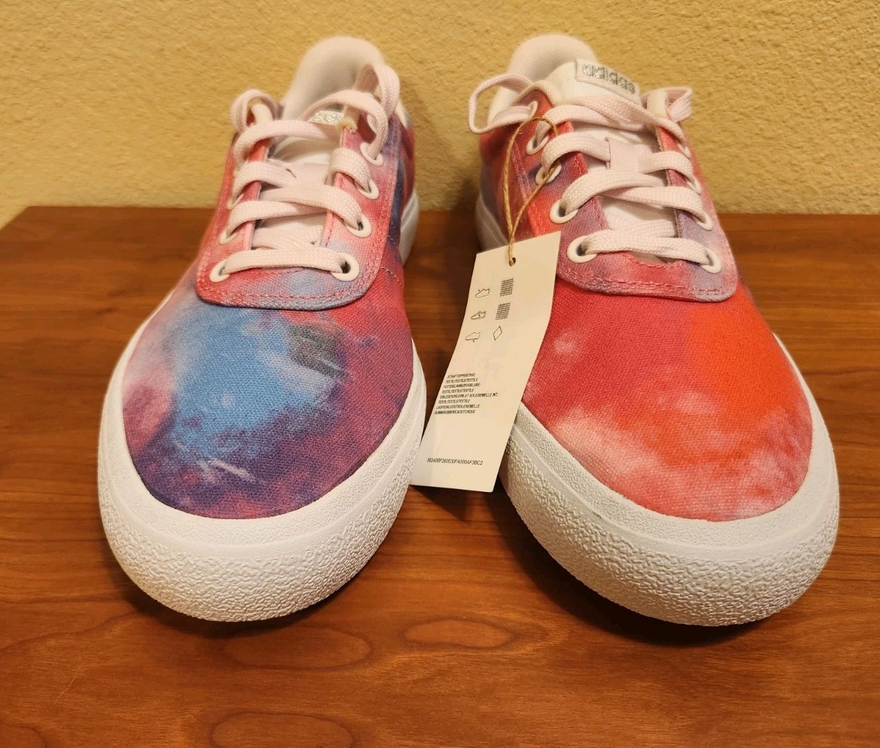 adidas Vulcraid3r GY6708 Womens Size 8 1/2 Skateboard Shoes Pink Tie Dye NEW