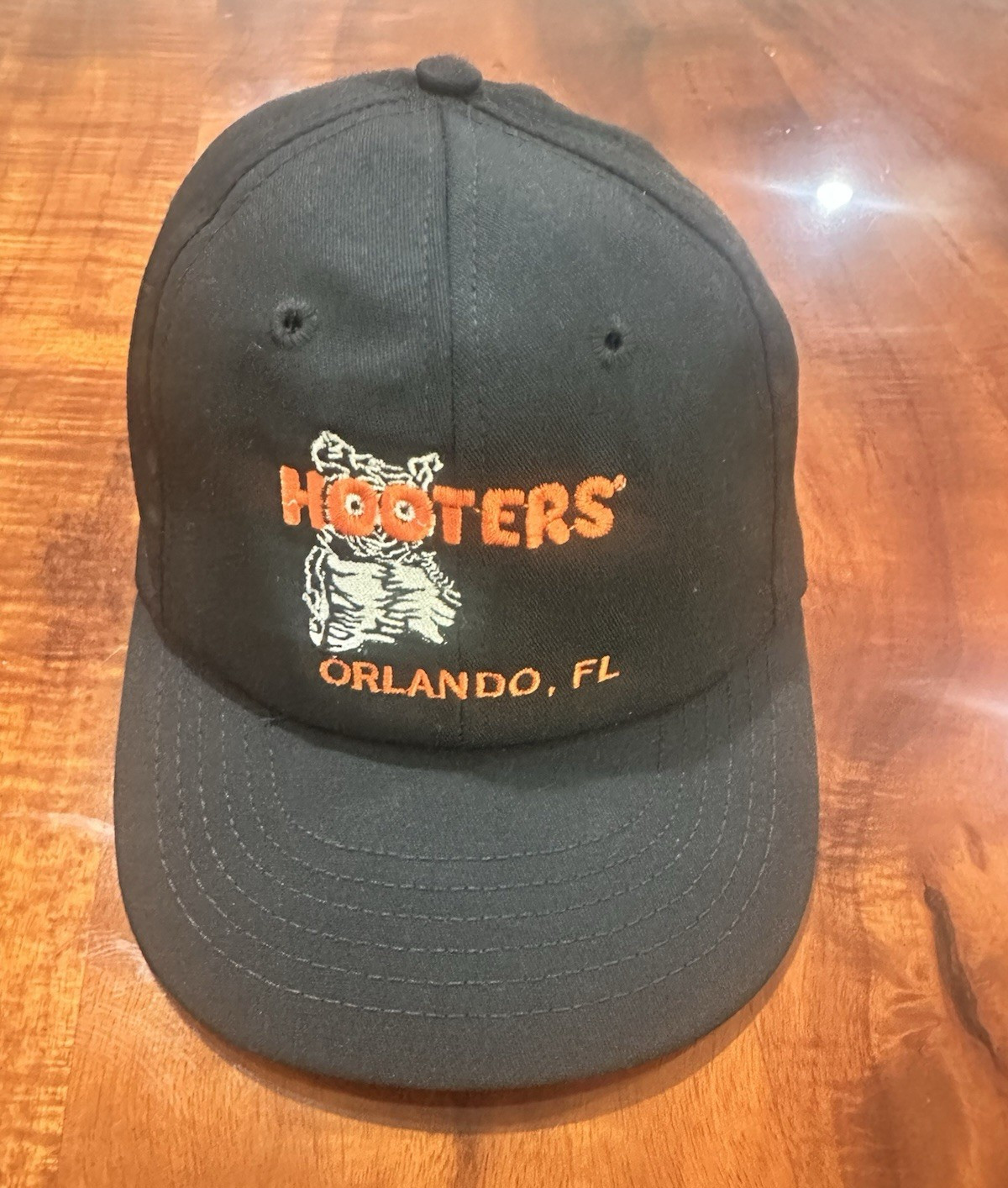 Vintage Hooters Orlando, FL Adjustable Baseball Cap – Black Owl Logo