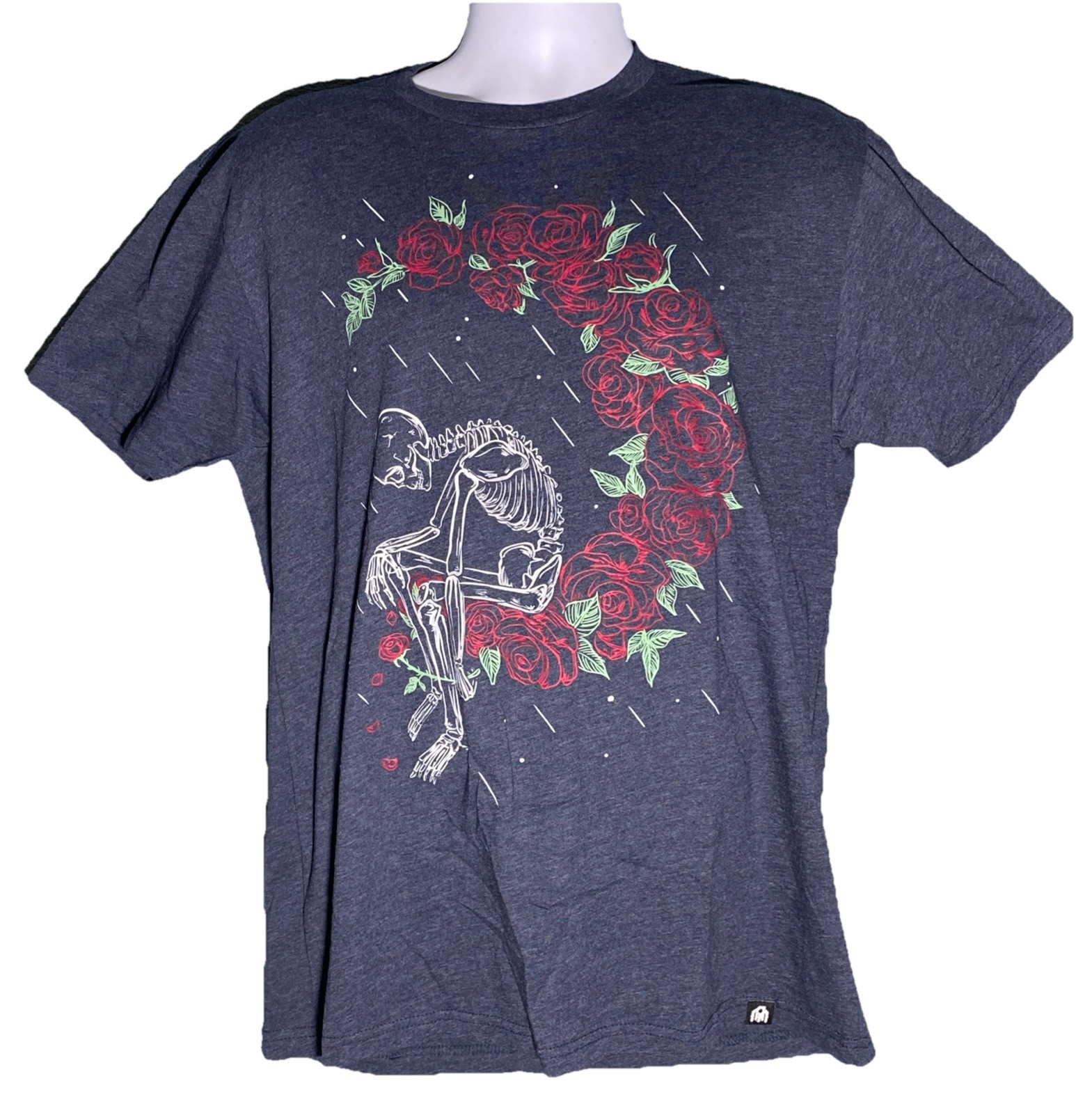 Into The AM Graphic Gray T shirt Skull and Roses Mens Size L NWOT