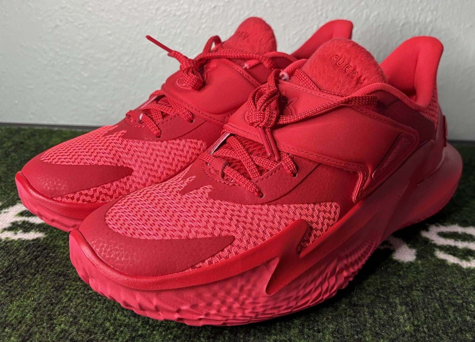 US Men’s 9.5 – Under Armour Curry Brand Curry Fox 2 “Swipa Claus” 6000777-600