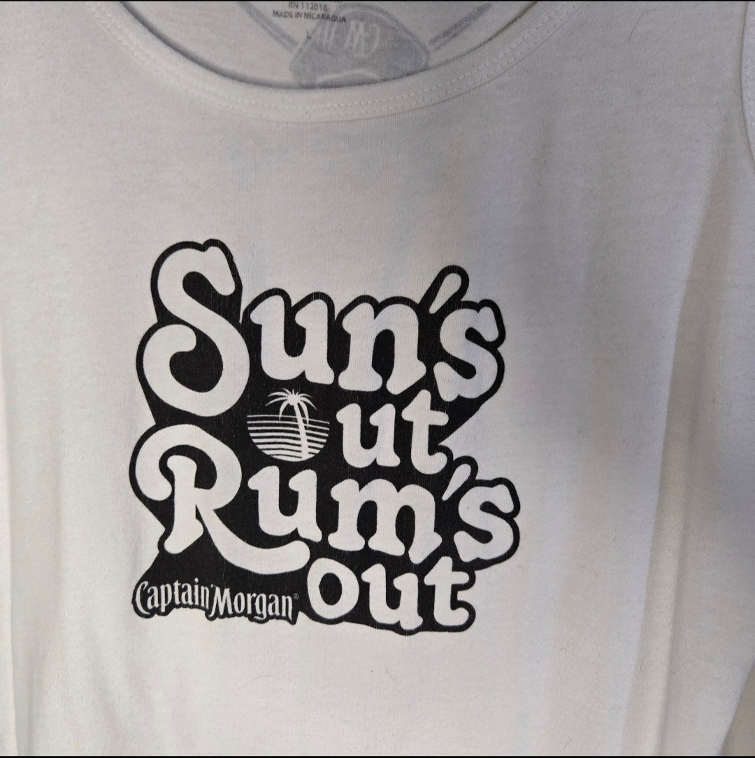 Captain Morgan Sun’s Out Rum’s Out Graphic Print Tank Top Women’s S White