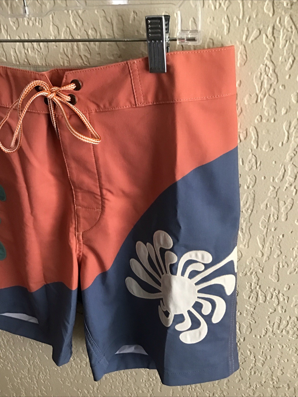 RVCA Size Medium Men’s Board Shorts Swim trunks Orange / Blue New UM