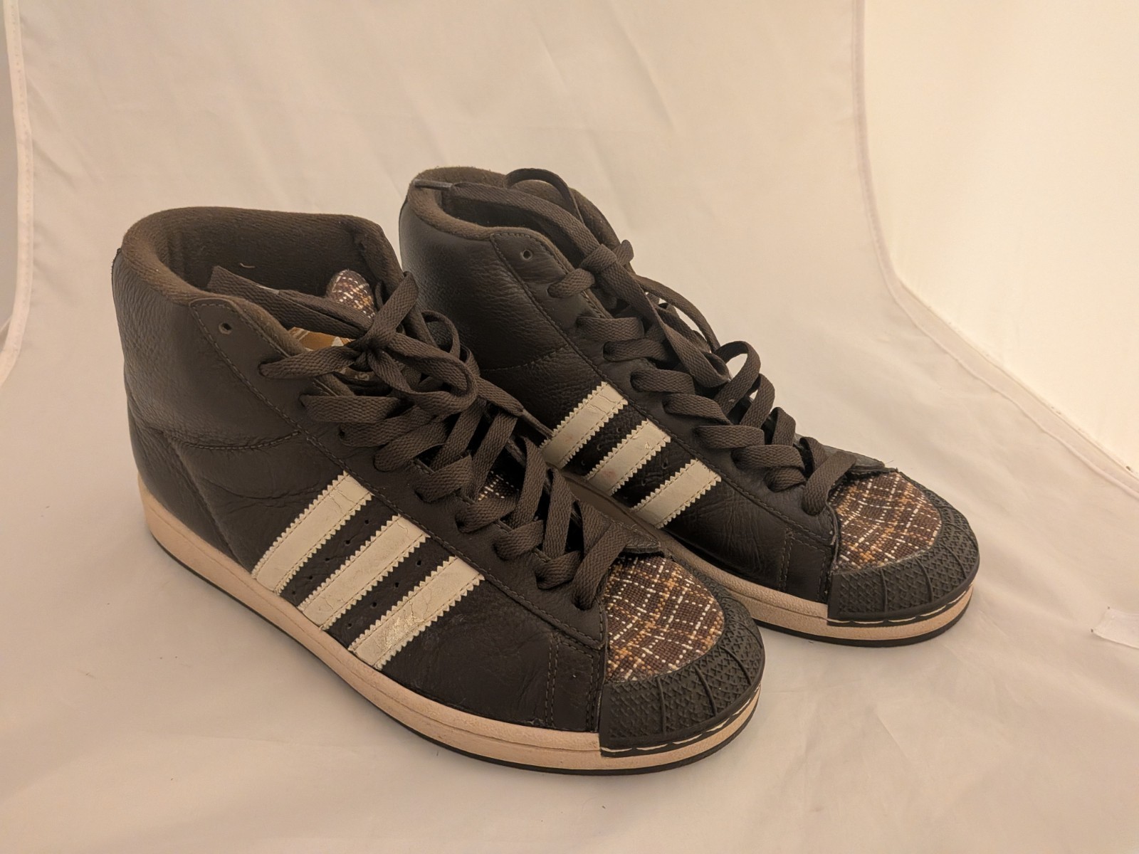 Adidas Sneakers Mens Shoes Half Shells Brown Hi Tops Size 9.5 Athletic