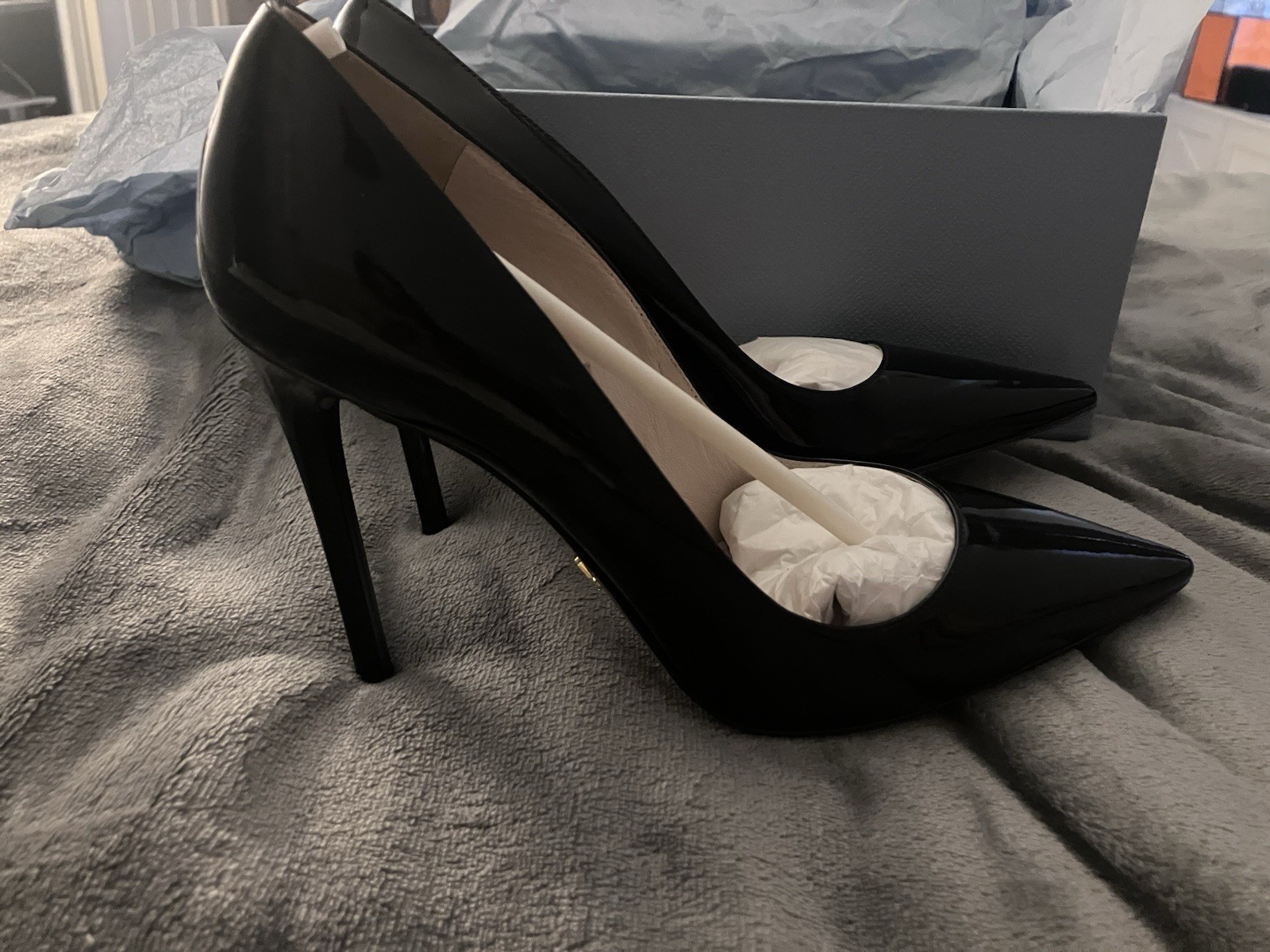 Prada Black Patent Leather Pointed Toe Stiletto Pumps Heels Size 37 EU
