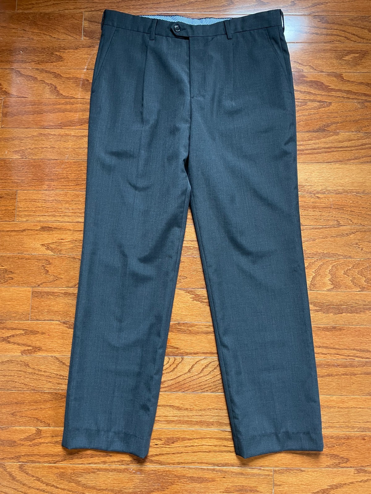 MANUEL Italian Slim Fit Single Pleat Dress Pants in Dark Grey W34 L30 Summer