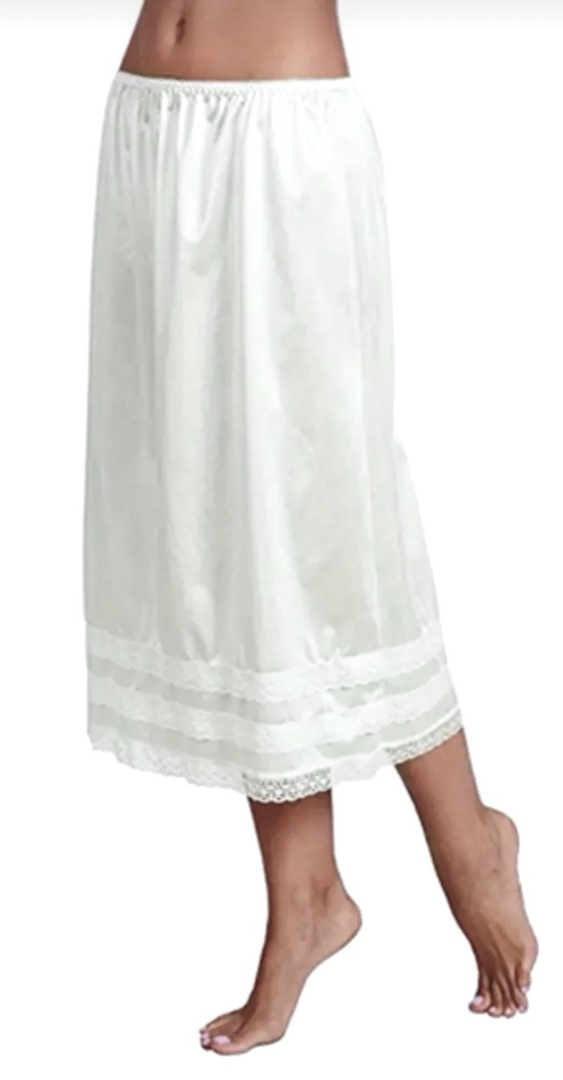 New Feminine Silky White Satin 3 Tier Lace Hem Half Slip Plus 2X NEW