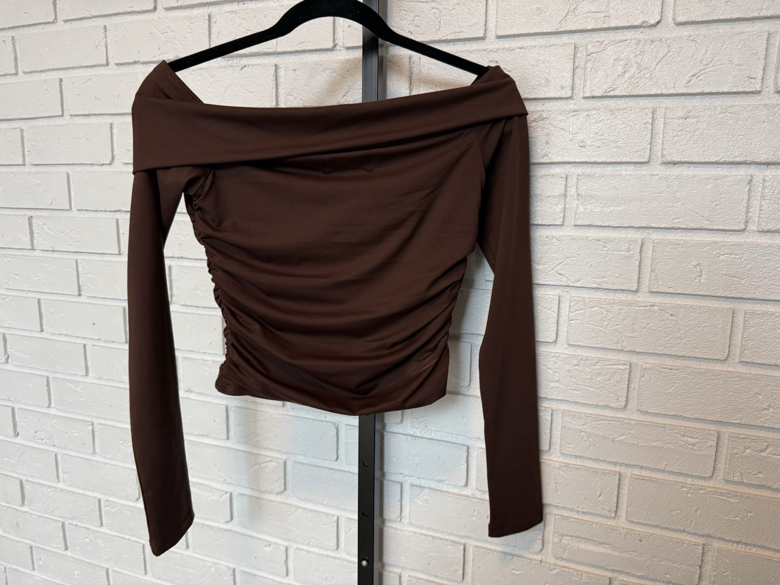 Peppermayo Brown Off Shoulder Ruched Long Sleeve Top Y2K Clubwear Women’s M