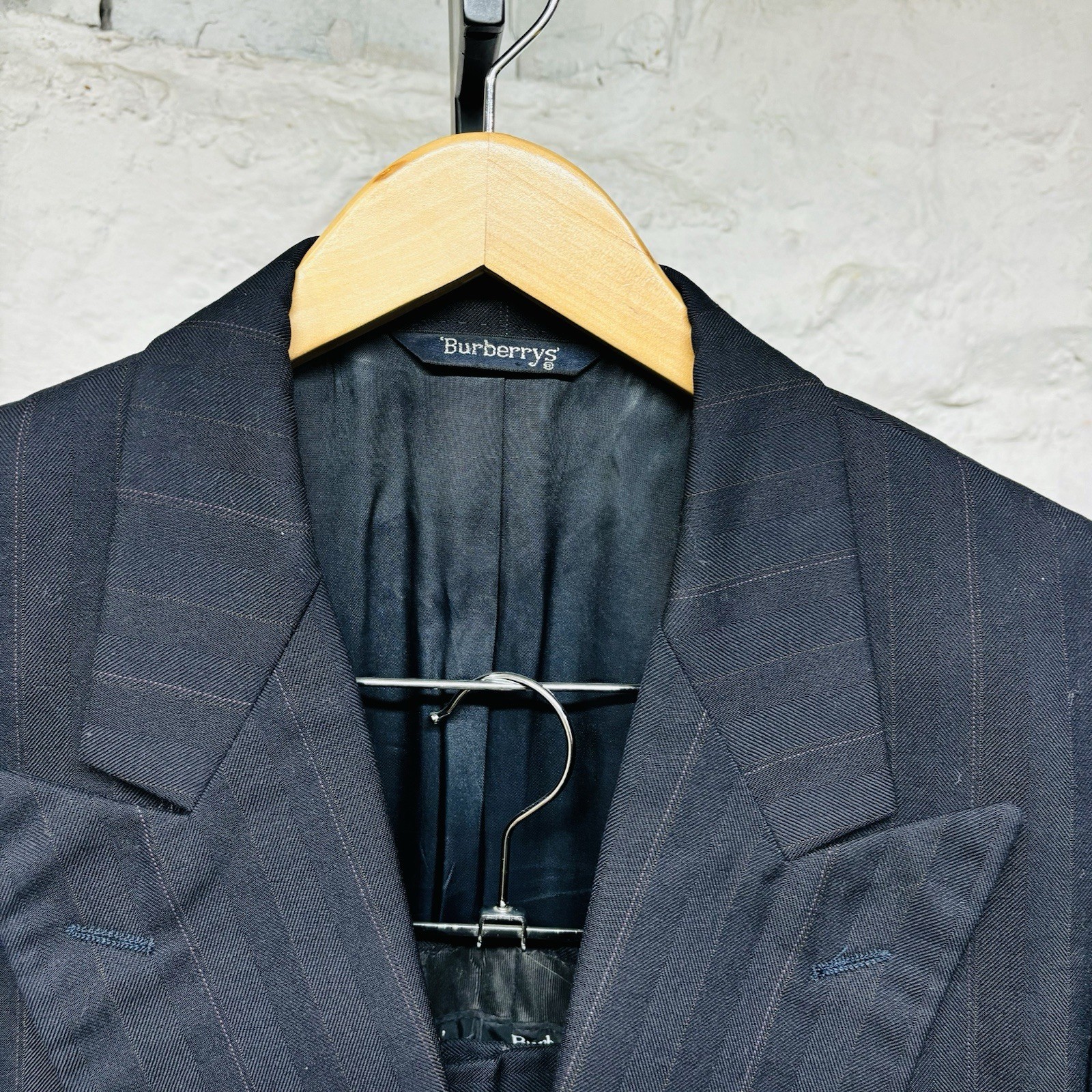 Burberry’s Striped Navy Double Breasted Wool 2-Piece Suit 34×30 Cuffed Pant Vtg