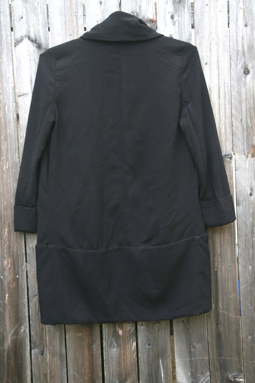 Size 8 – ARITZIA Wilfred Women’s Black Crepe Dressy Jacket
