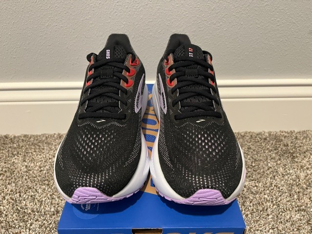 Women’s Size 9 Brooks Ghost 17 Running Shoes New In Box Black/Purple/Coral