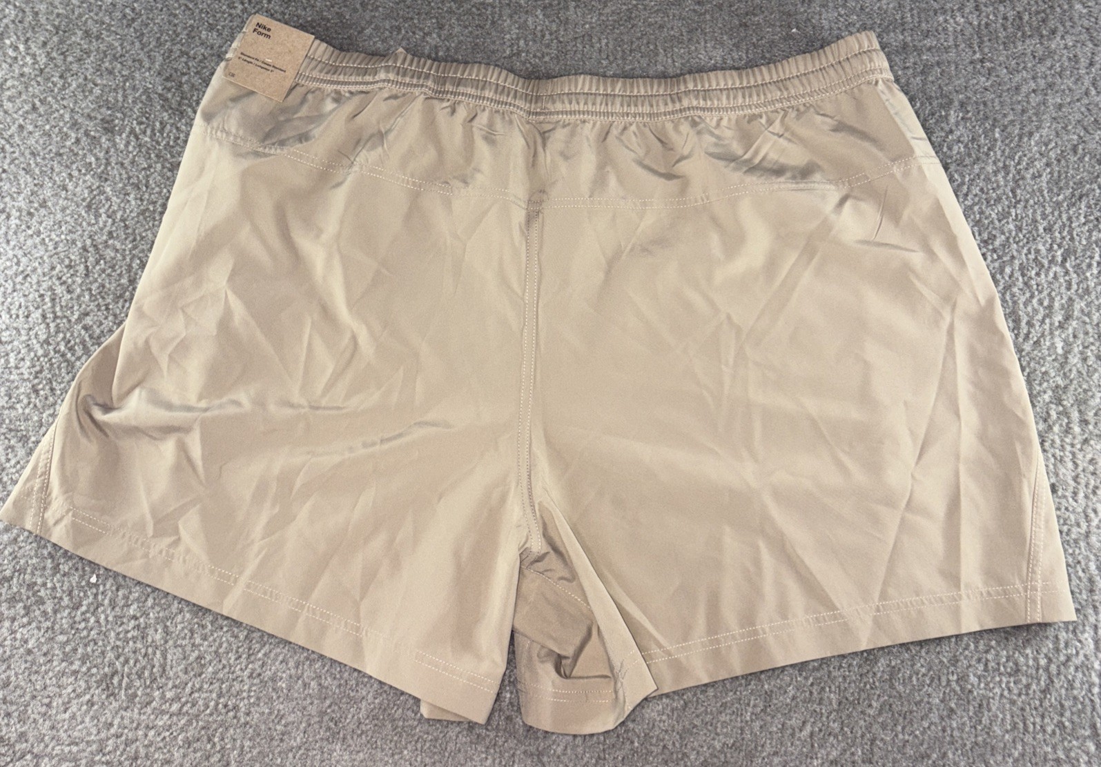 Nike Form Dri-FIT 5″ Unlined Versatile Shorts Size XXL Khaki Brown FN4347-247