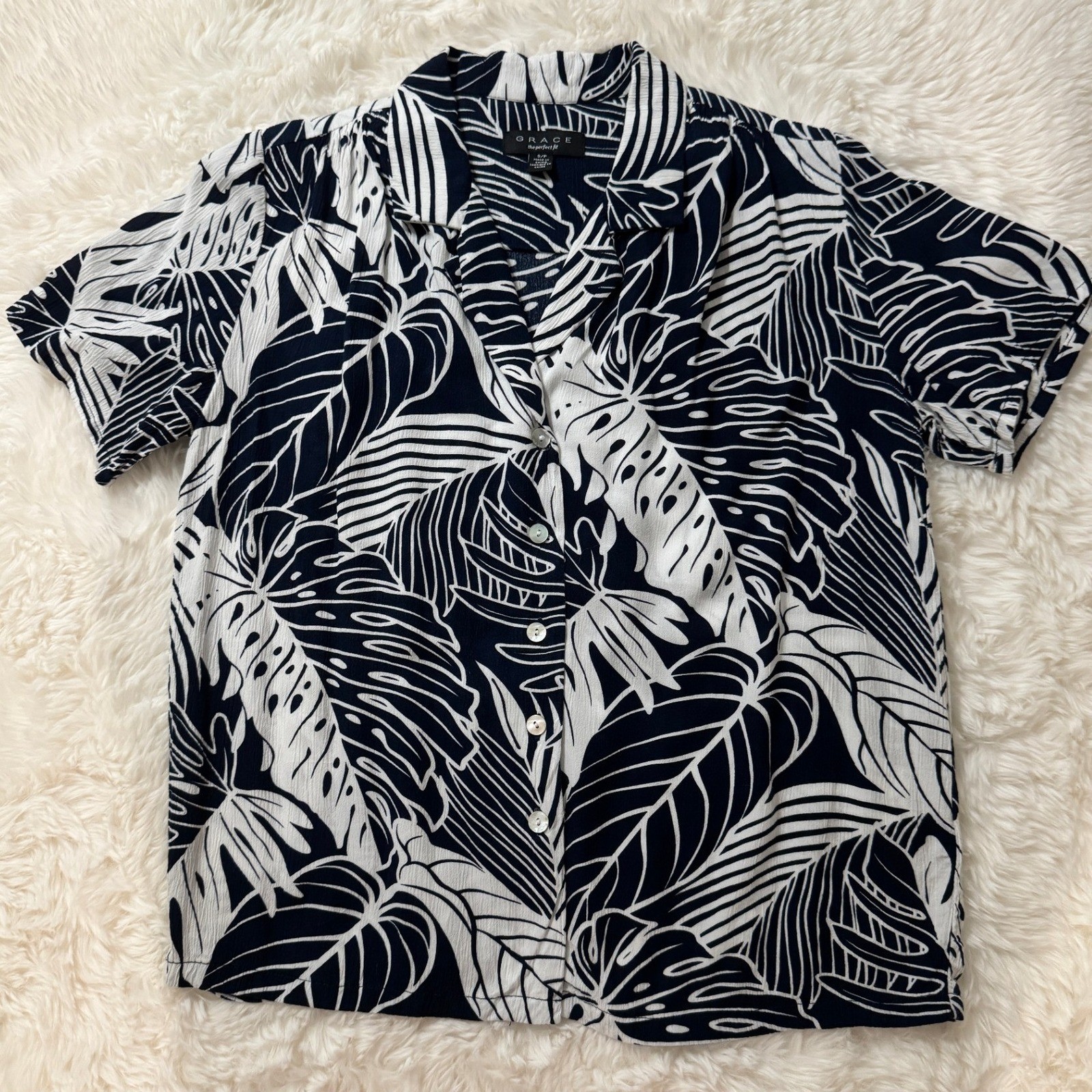Grace Elements Tropical Leaf Print Button Front Blouse Size S Navy White