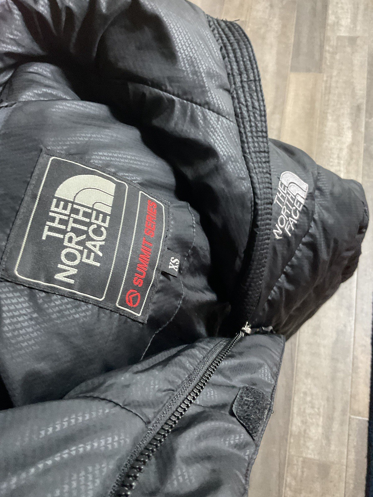 The North Face 900 Summit Series Black Puffer Jacket Women’s XS Hooded Outdoors