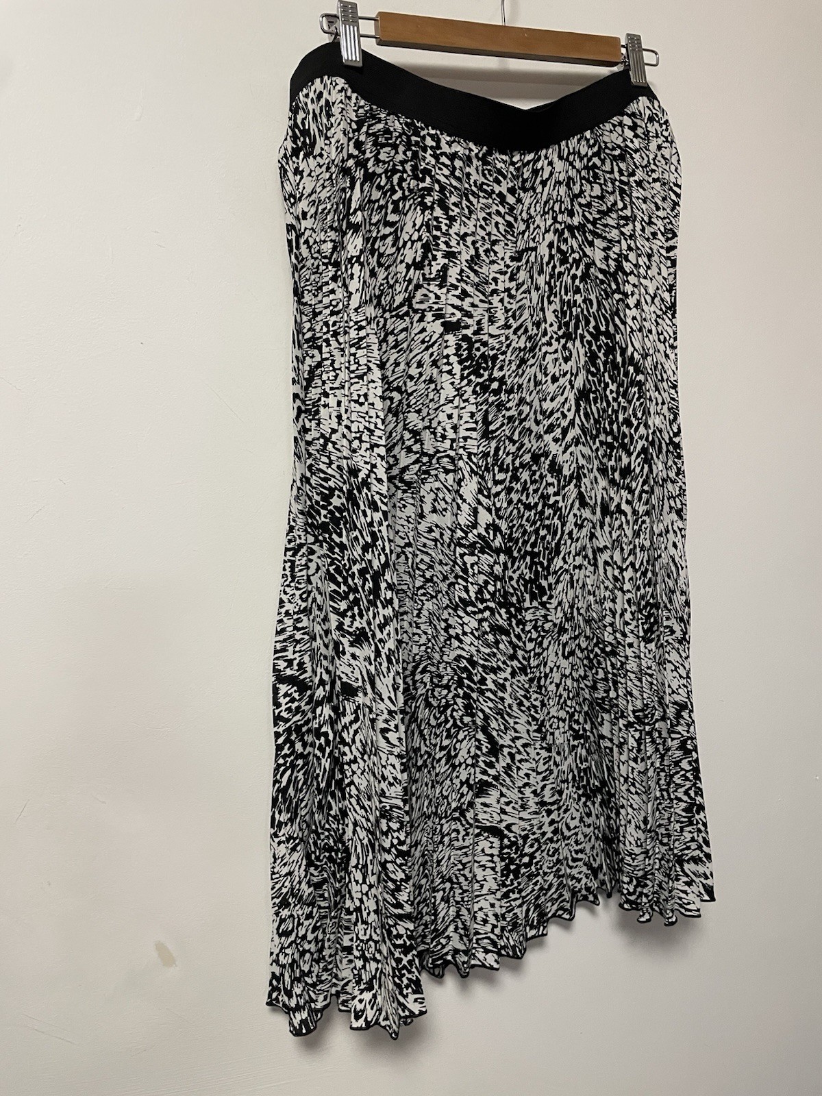 Monsoon Pleated Skirt Mini Length Size L Large Animal Print Elastic Waist