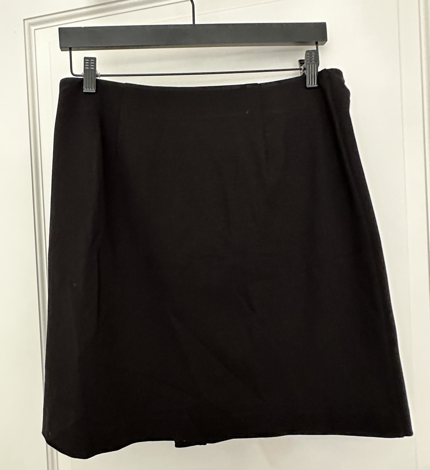 J.McLaughlin A-line silhouette Mini length front zip detail size 10