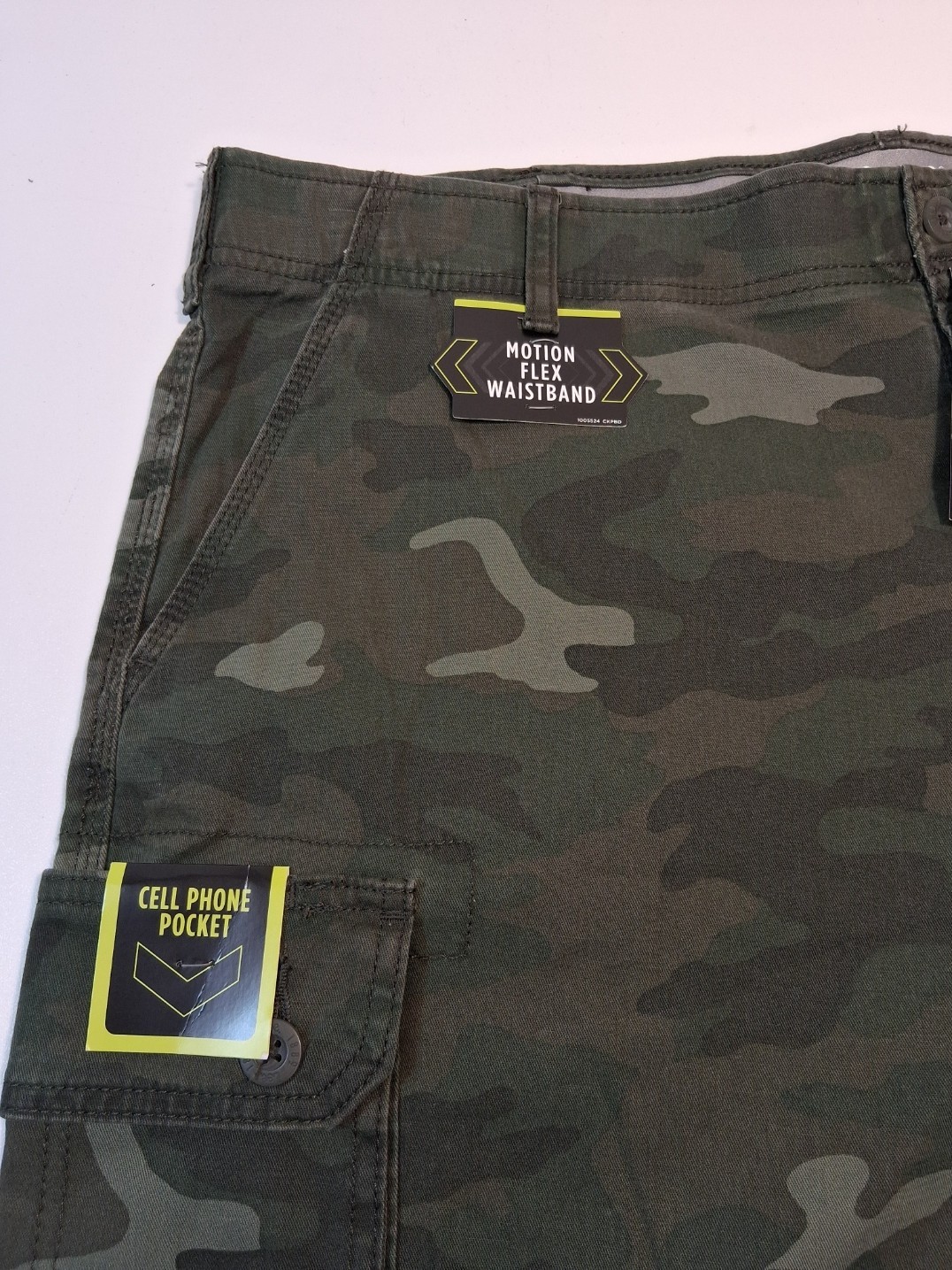 Lee Men’s Active Stretch Fabric Cargo Shorts Green Camo Flex Waistband, 40 New