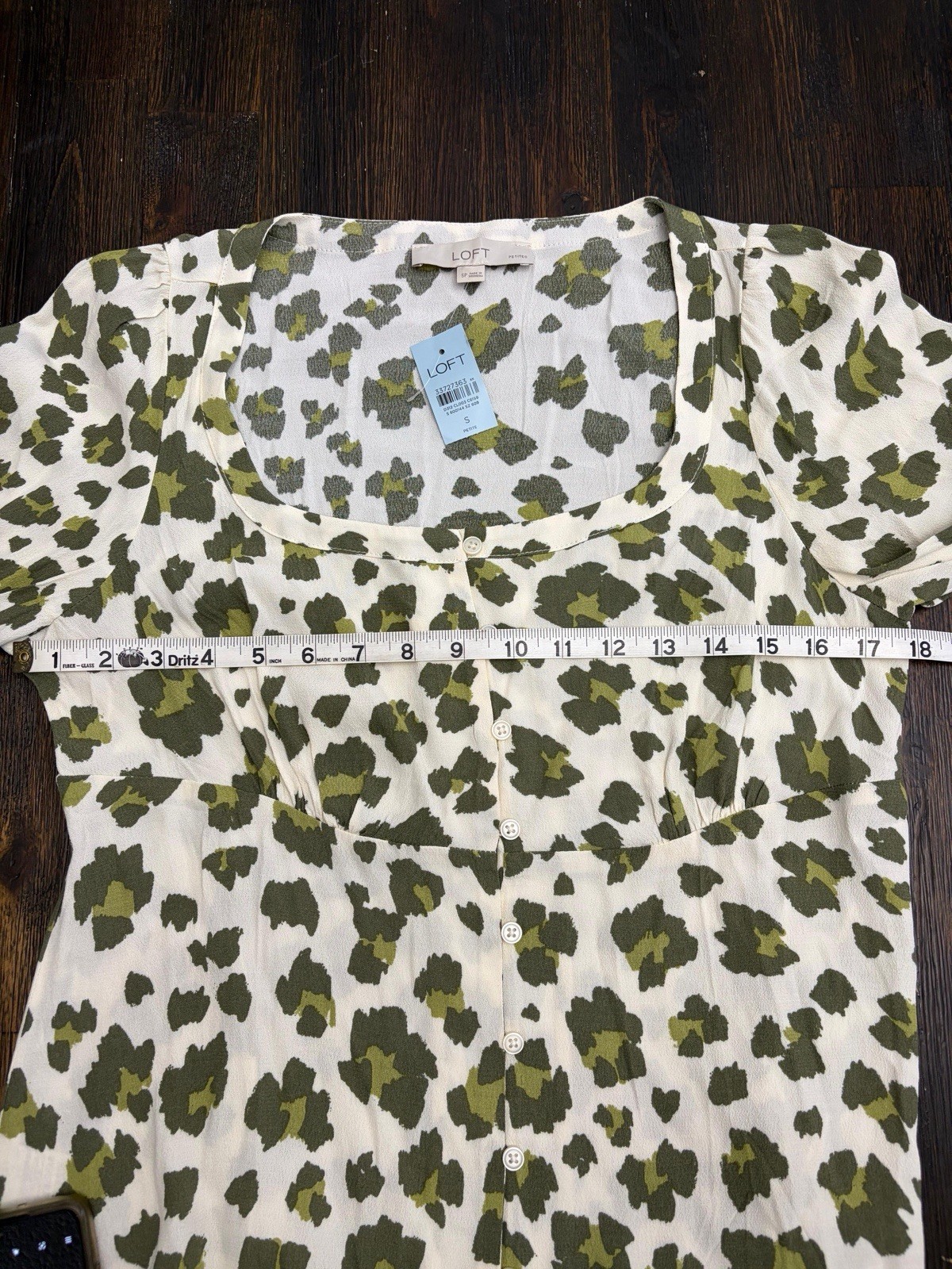 Loft Animal Print Blouse Small NWT New Green Cheetah Leopard Smocked Sleeves