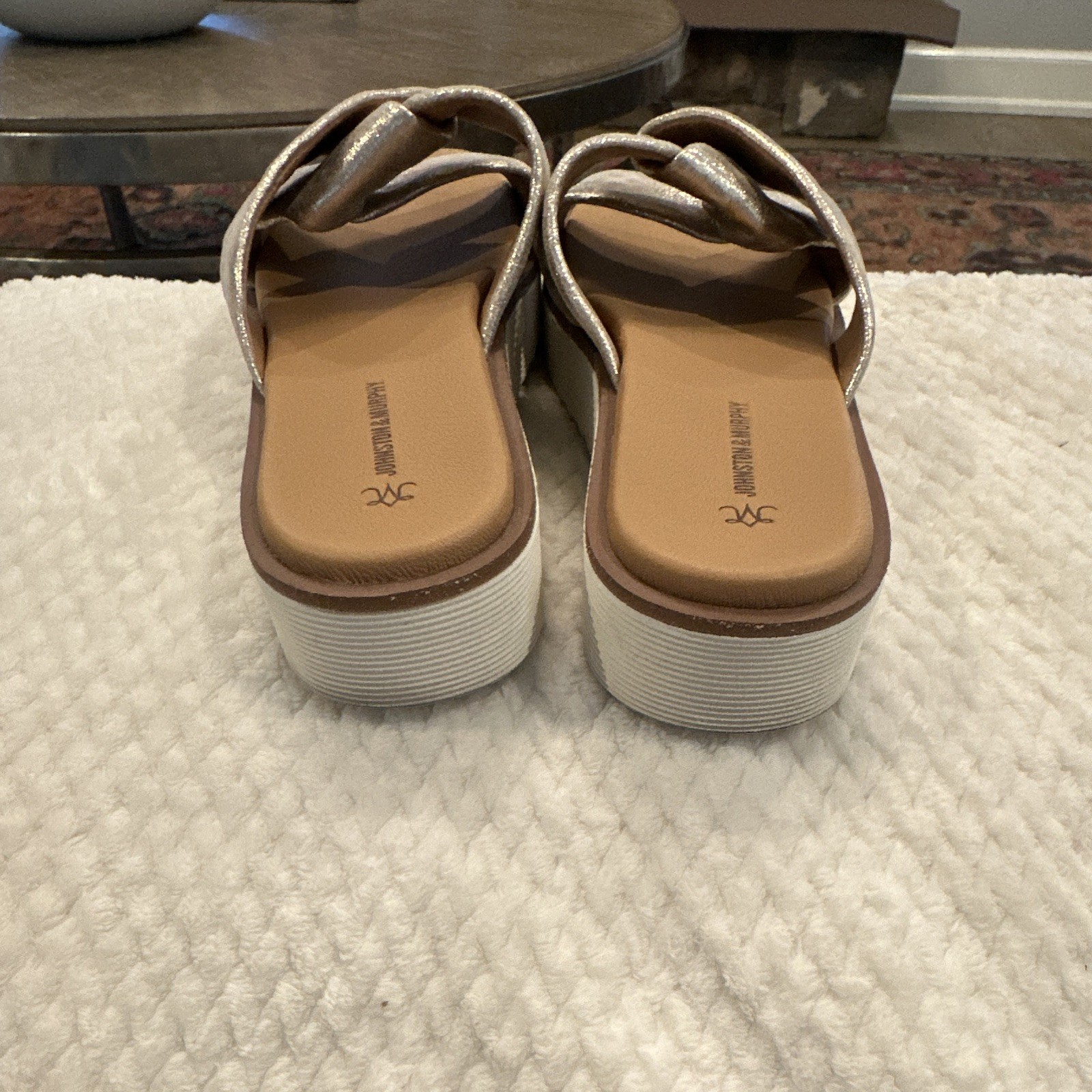 Johnston & Murphy Mitzi Women’s Metallic Gold Leather Crisscross Slide Wedge 7