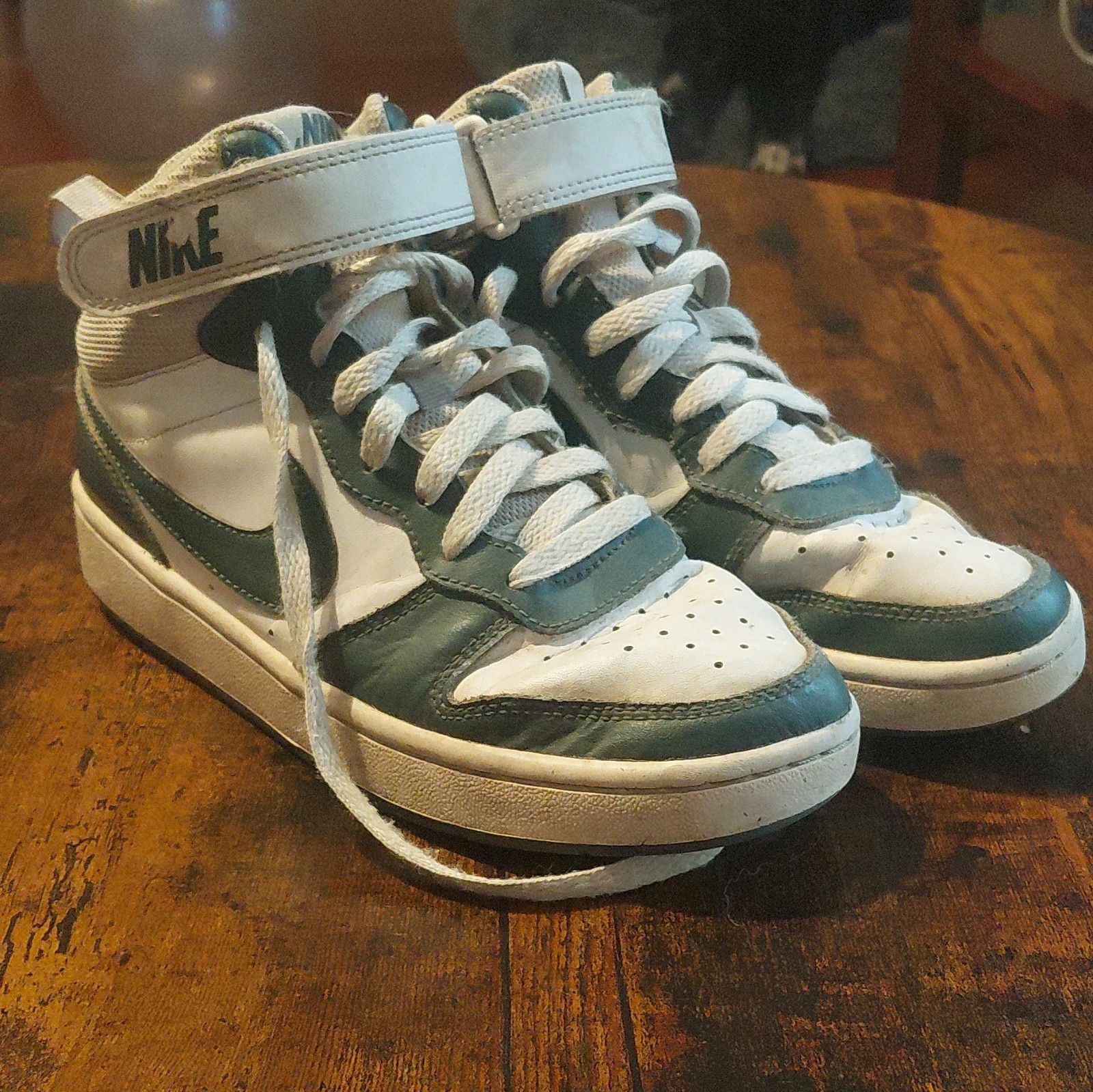 Nike Court Borough Mid 2 Mid Top Leather Lace-Up Straps White/Green 5Y