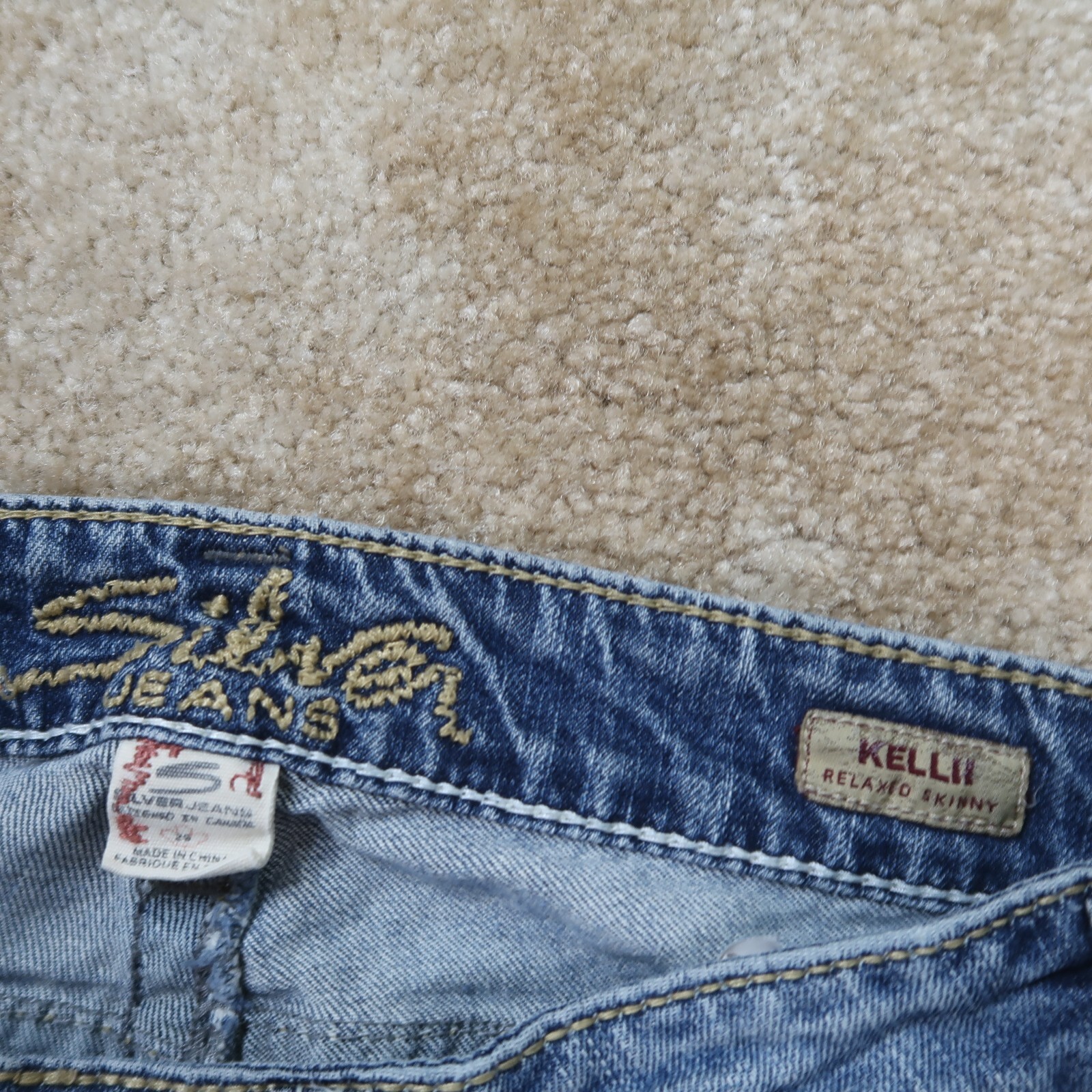 Silver Kelli Relaxed Skinny Jeans Women’s 29×31 Blue Stretch Denim
