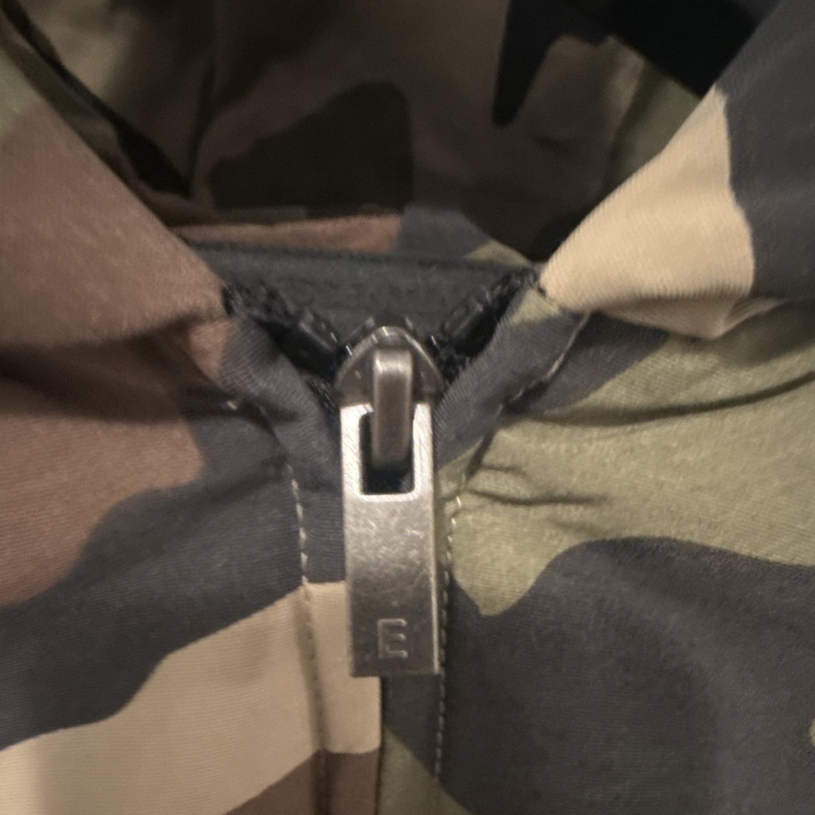 ESSENTIALS Fear of God Men’s Nylon/Viscose Camo Hooded Zip Puffer Jacket Size M