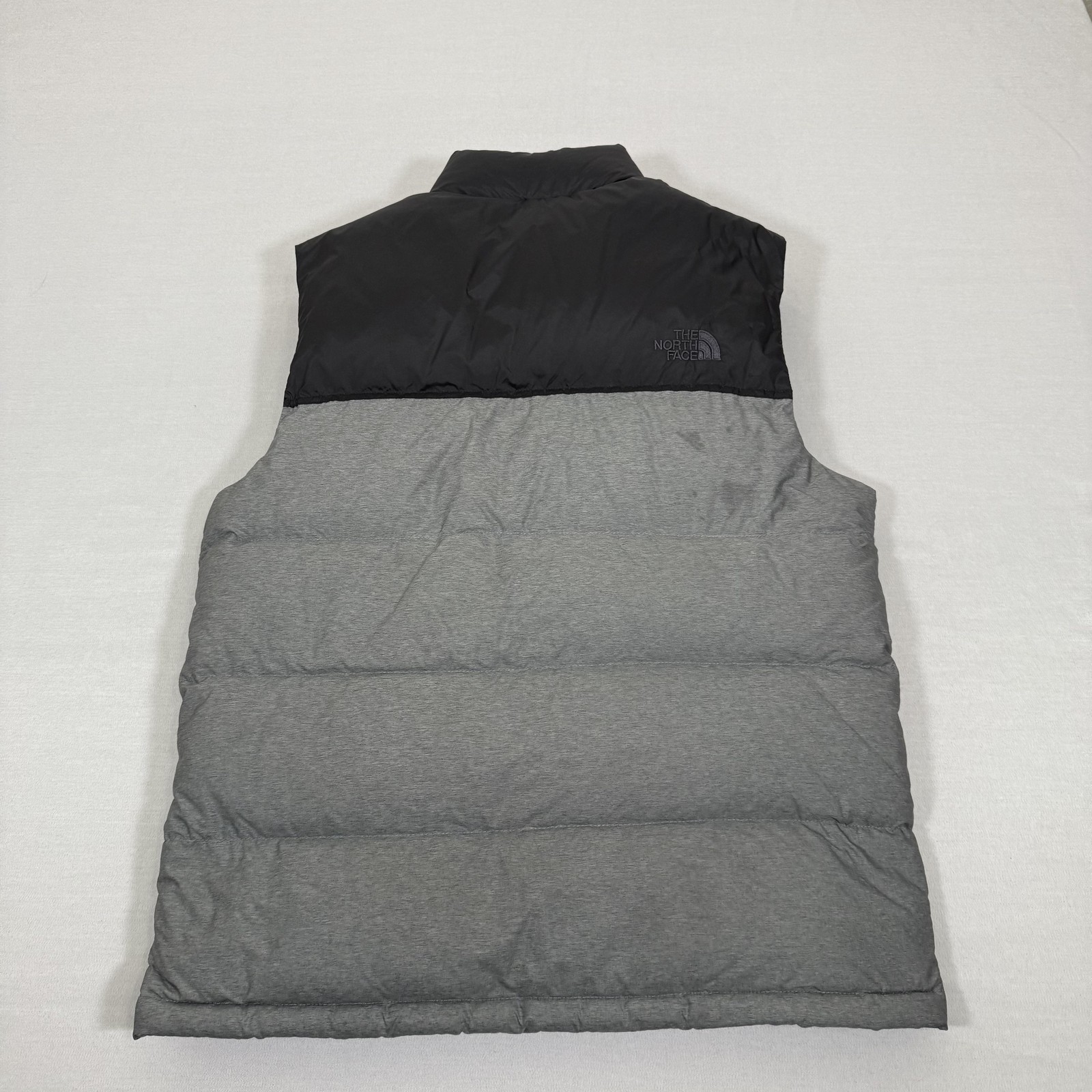 The North Face Vest Mens Small Gray 700 Fill Down Puffer Zip Up Outdoors NUPTSE