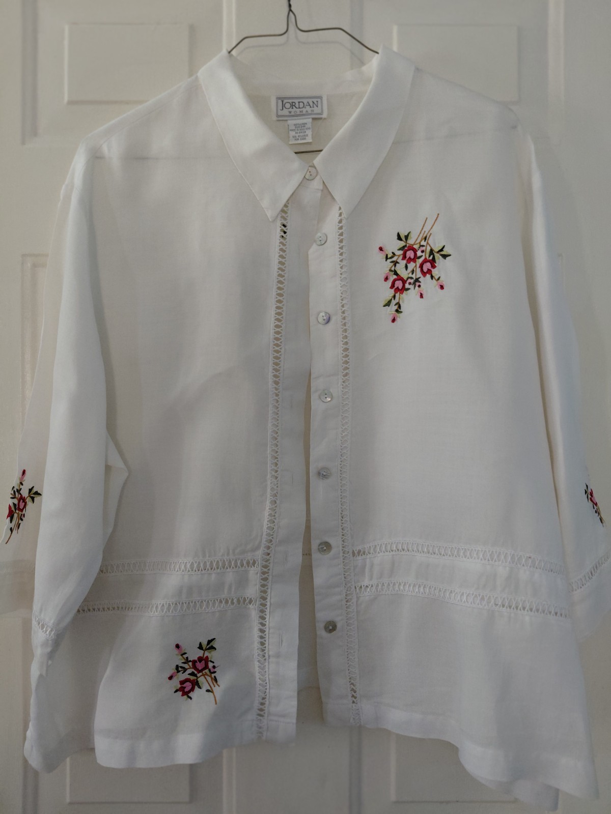 Jordan Woman Linen Blouse with Flower Design