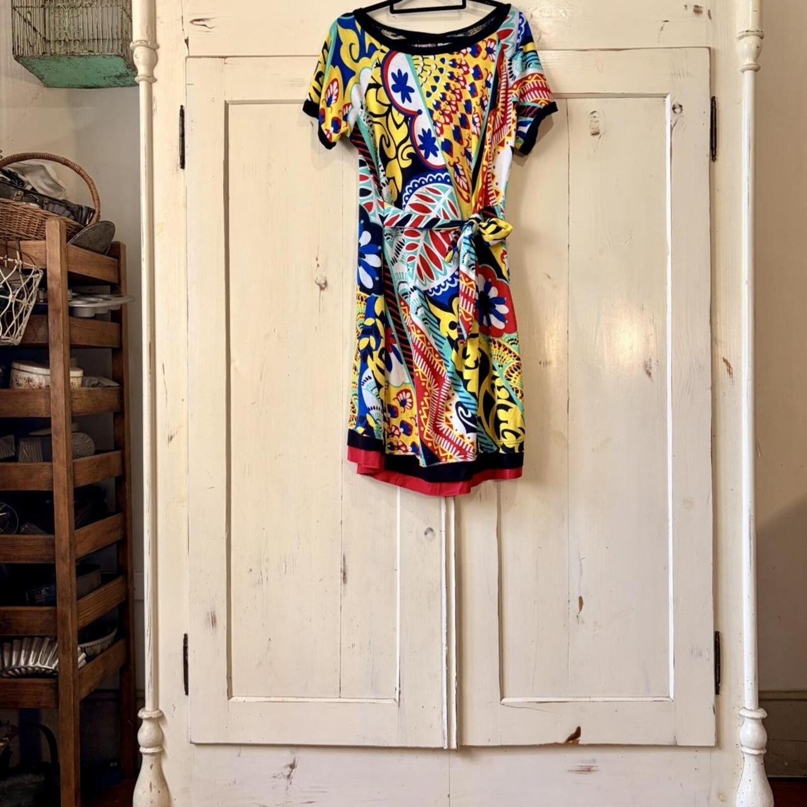 Amazing abstract floral patterned dress of very stretchy fabric by Keshet.