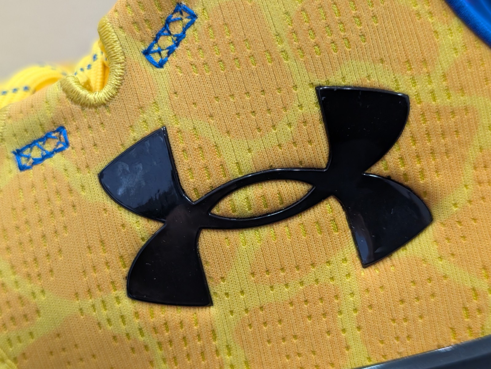 Under Armour Men’s Curry 2 Retro – Double Bang – Size: 11 – 3026281 700 – Gold