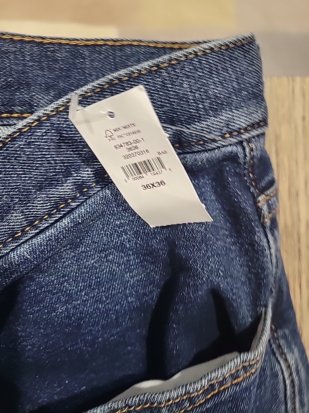 Gap Men’s Jeans. Size 36×36. Blue. Straight. 99%Cotton 1% Spandex