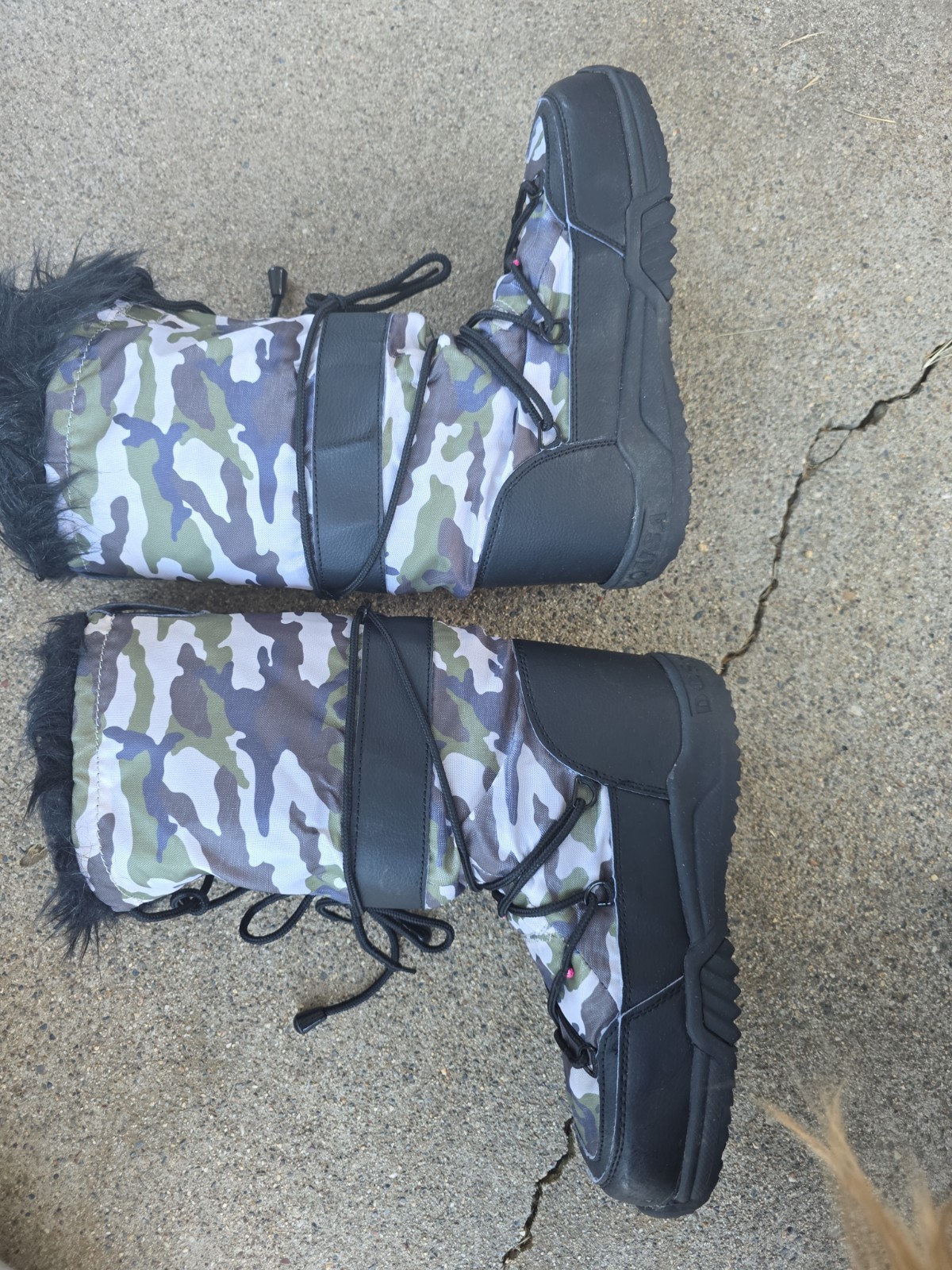 DC Women’s Chalet TX Snow Boots Size 8 Camo Faux Fur Y2K 303233 Winter Boots