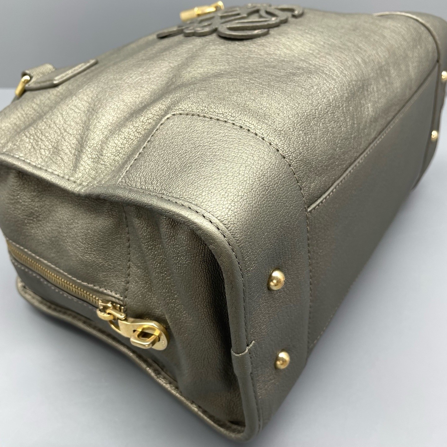 Loewe Pre-Owned Authentic Satchel 35*21*14cm Metal Free Tracked Shipping
