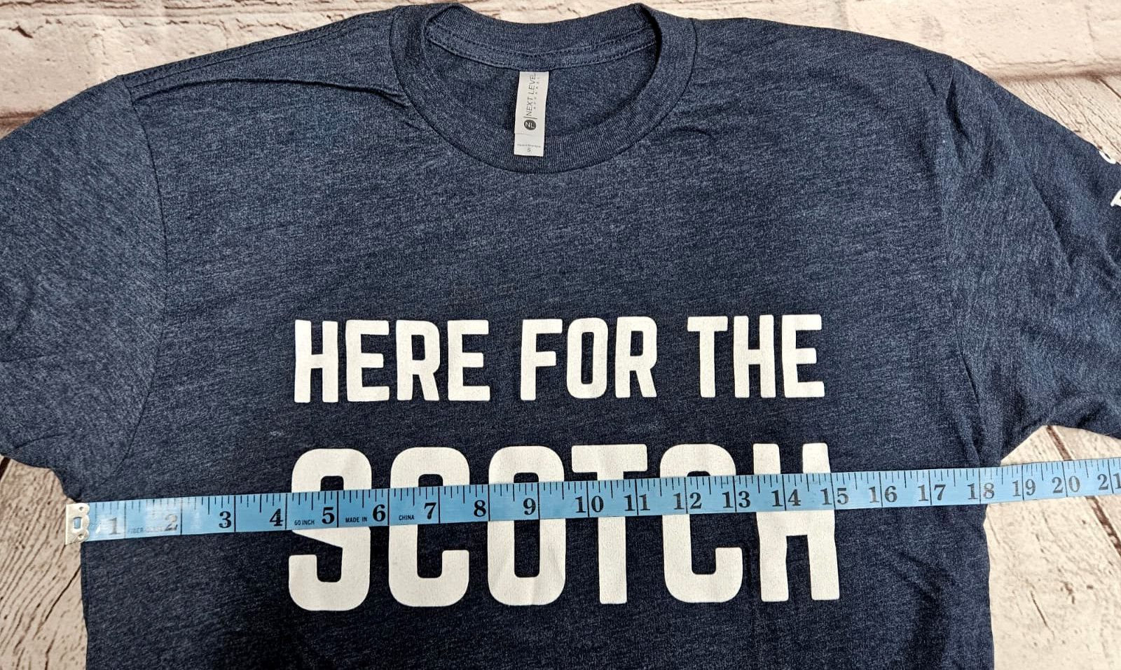 Next Level Dewar’s “Here For The Scotch” Dark Grey T Shirt Size S – NEW