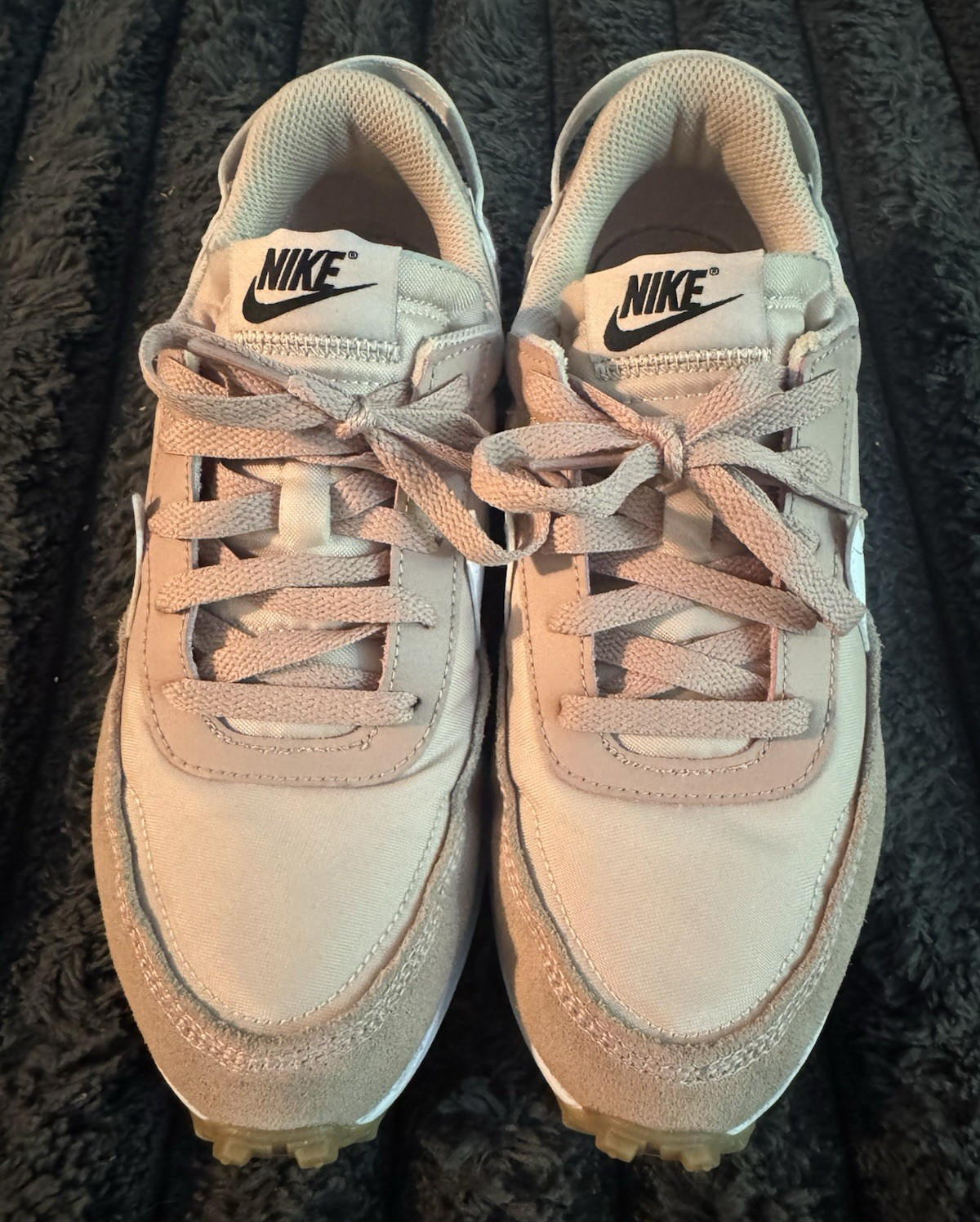 Nike Waffle Debut Low Top Lace-Up Athletic Sneakers Beige White Gum Rubber