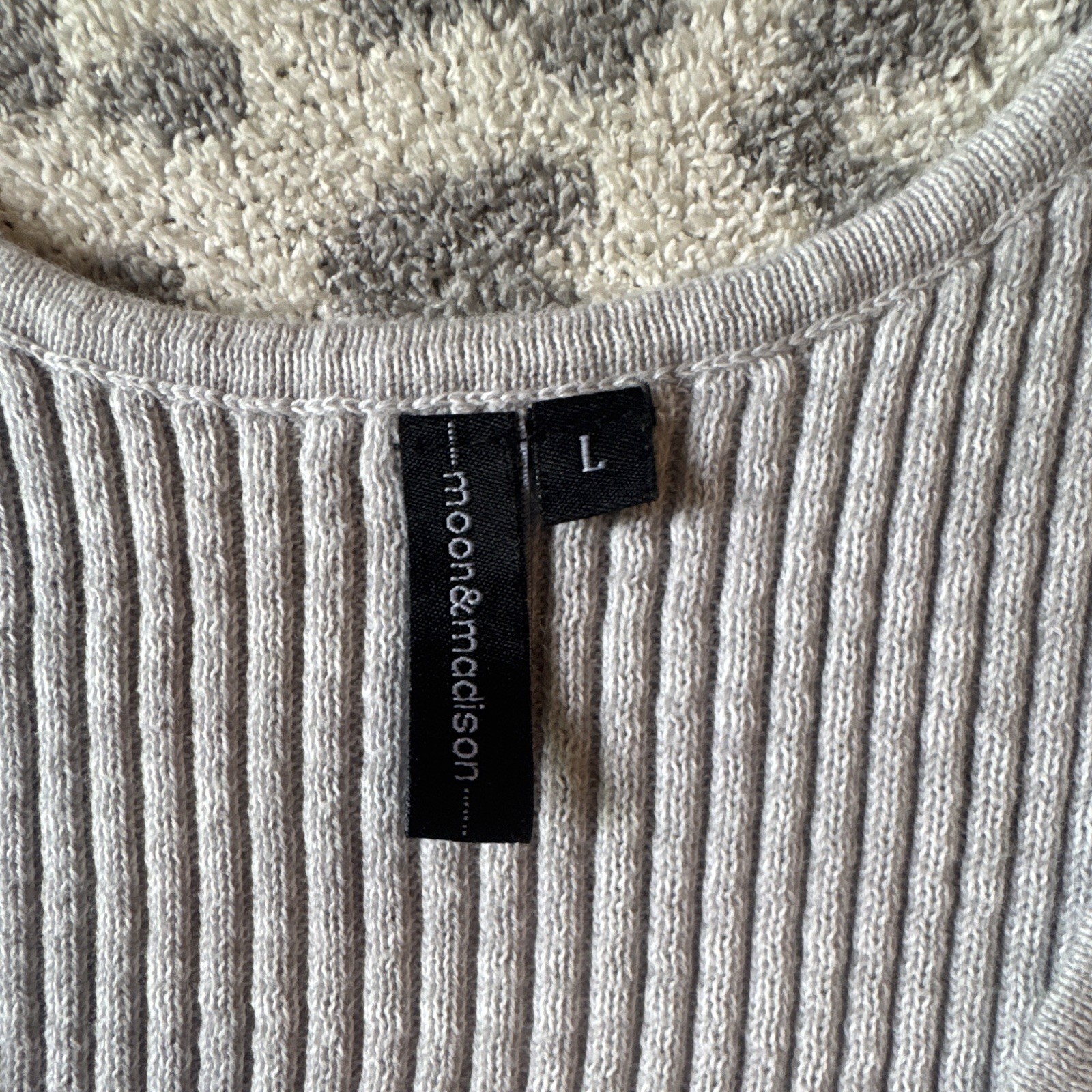 moon&madison Beige Ribbed Knit Button Front Scoop Neck Tank Top Size L