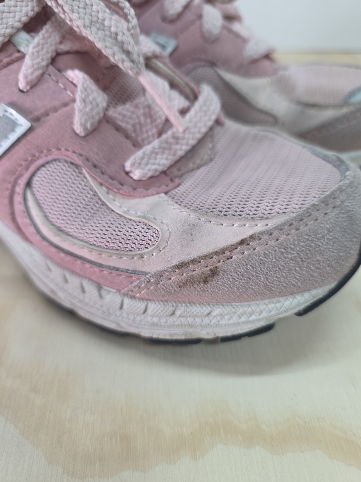 New Balance Pink Gray 2002R Girls Athletic Running Shoes Sneakers Size 13 Shoe