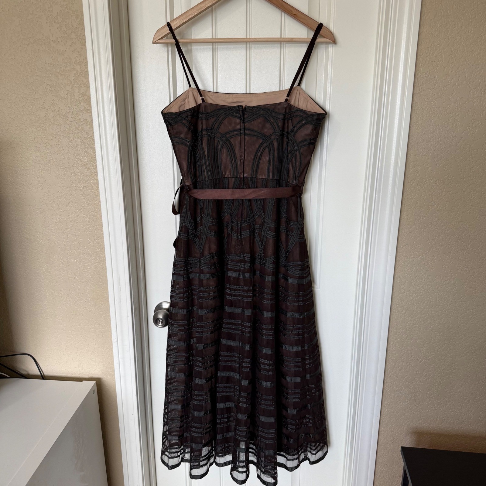 BCBGMAXAZRIA Midi Dress Women Size 10 Brown Excellent Ribbon Embroidered Mesh