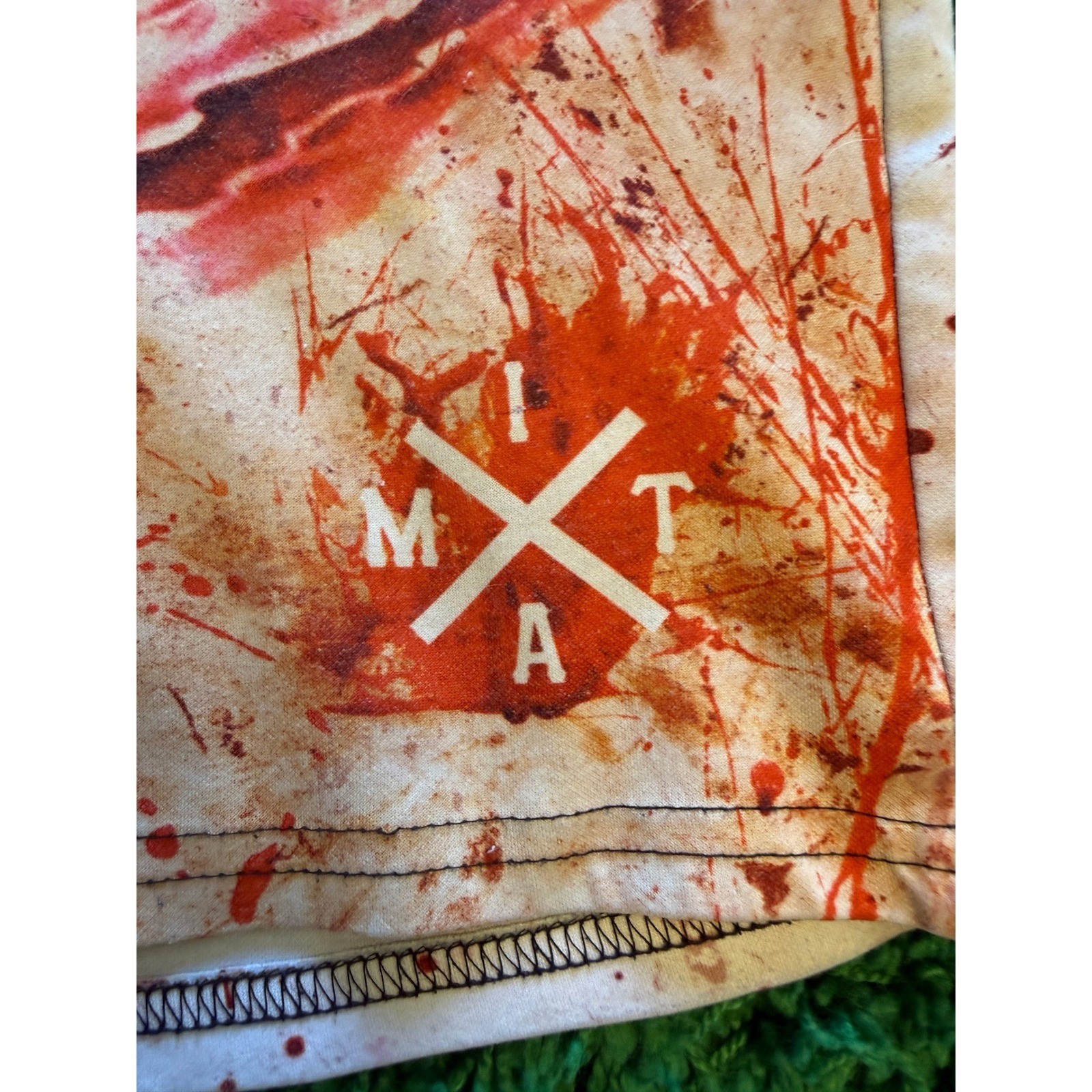 Into The AM Graphic Shorts Mens 32 White Red Excellent Blood Splatter Claw Marks