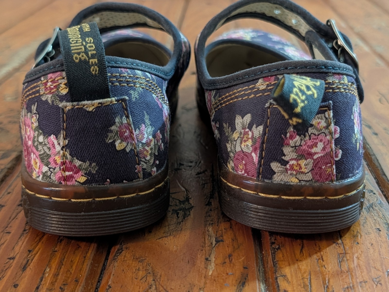 Dr. Martens Carnaby Floral Mary Jane Shoes Women’s 7 EU 38 Canvas Mary Janes Y2K