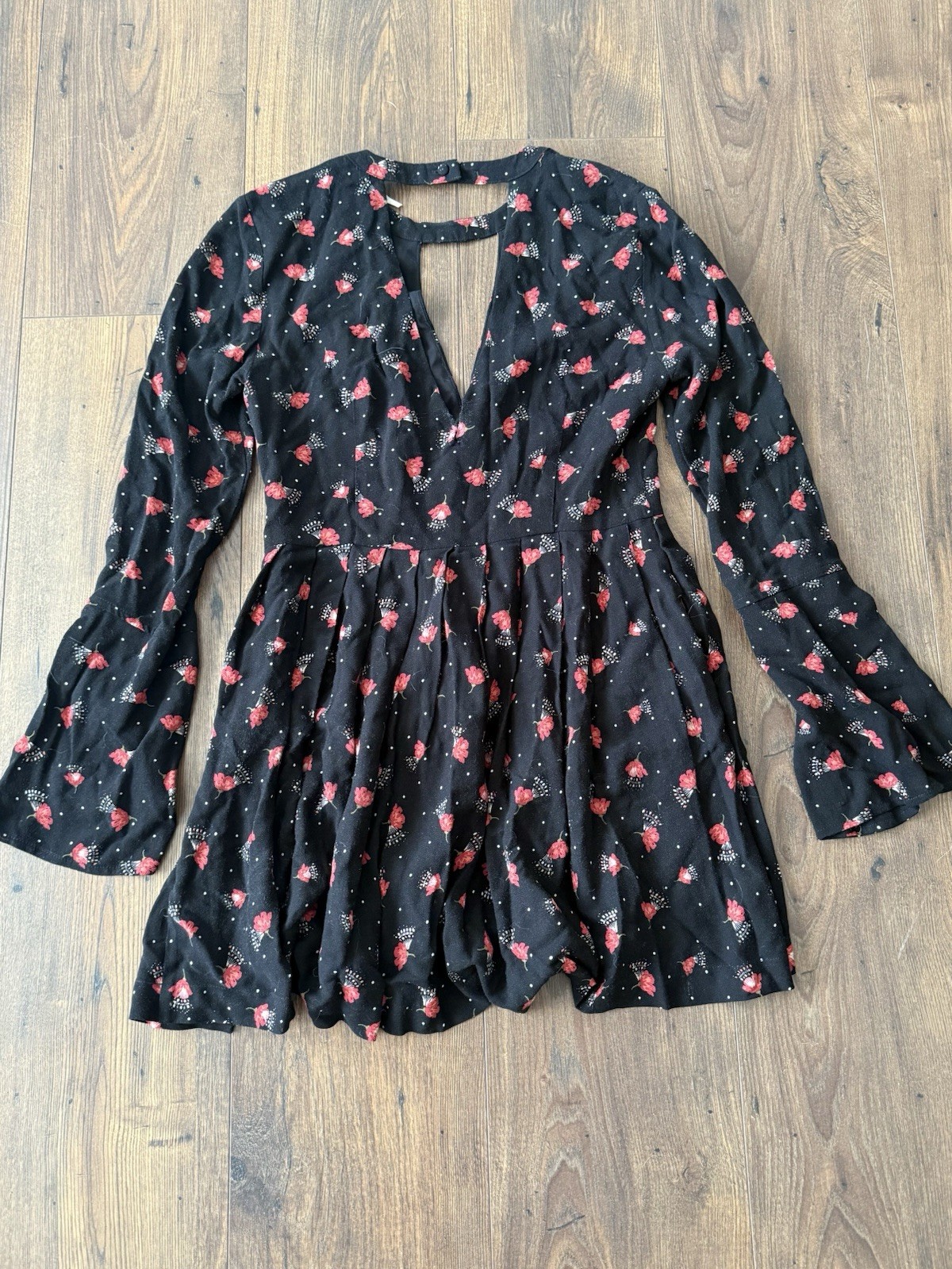 Free People Tegan Black Floral V-Neck Mini Dress Sz 0 Spring Date Party Boho EUC