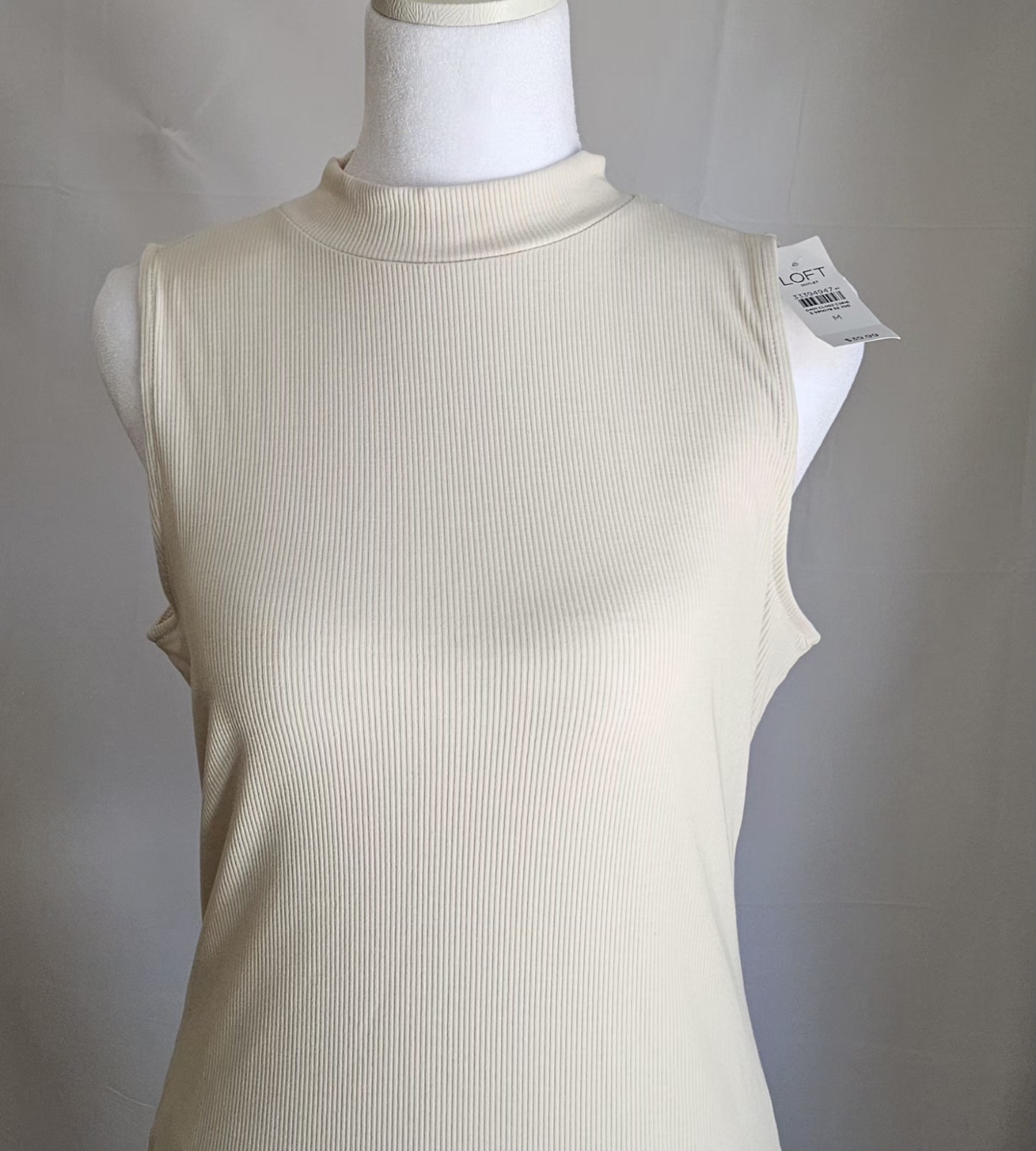LOFT Outlet Beige Ribbed Knit Mock Neck Sleeveless Tank Top Womens Size M