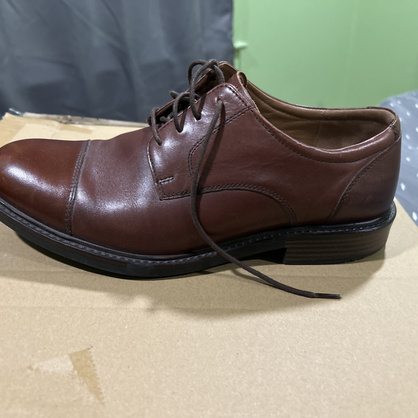 Johnston & Murphy shoes men 9.5 W Cap Toe Oxfords