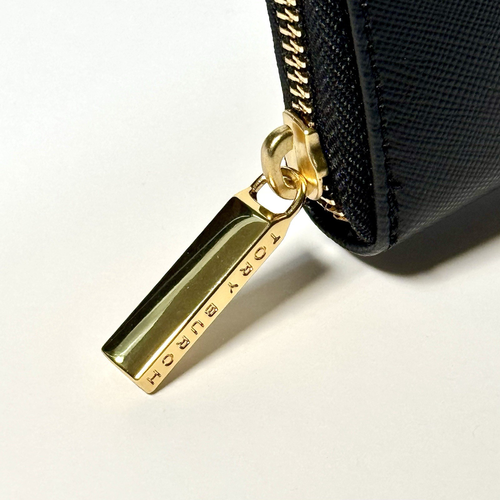 Tory Burch Robinson Small Logo Zip Continental Wallet Black NWT