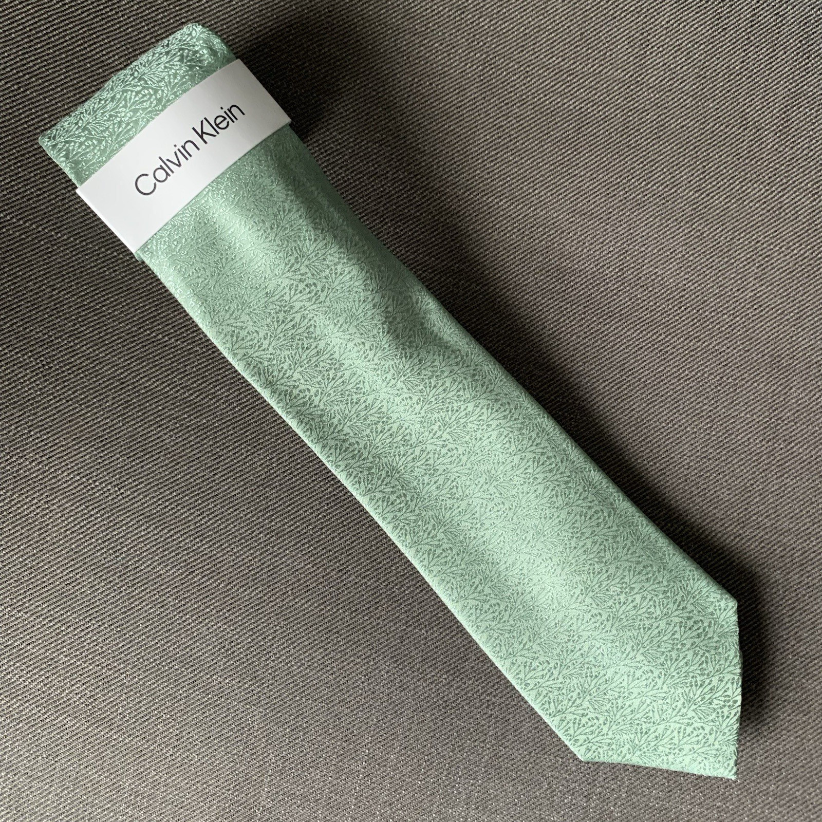 Calvin Klein Men’s Neck Tie Green Botanical Silk Blend MSRP $69.50