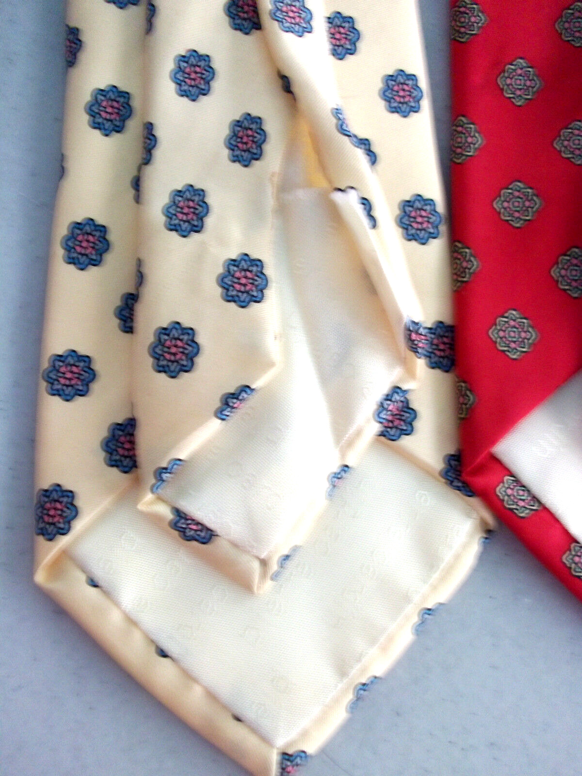 4 PIERRE CARDIN Silk NECKTIES Multi-Color Classic (57-60 in) 3 Paisley 1 Floral