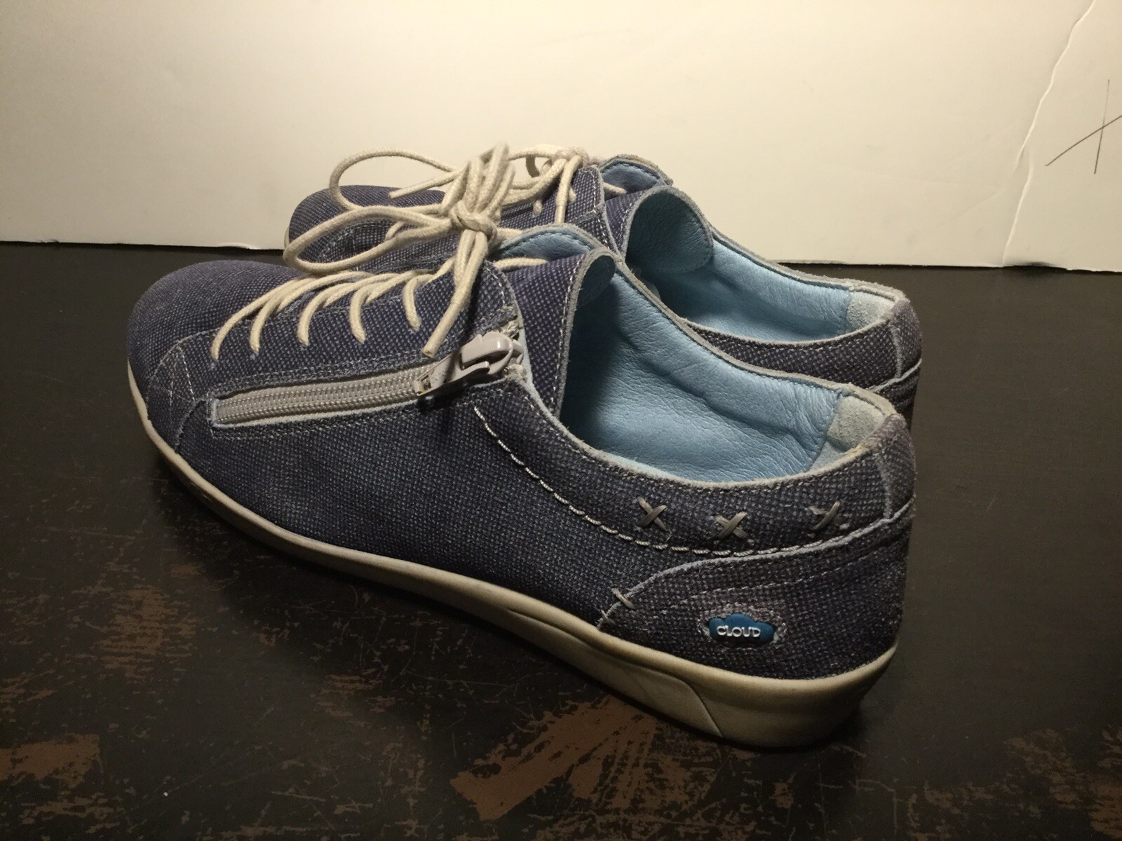 Cloud Footwear Blue Denim Canvas Lace Up Zipper Shoes Women’s Size 8 or 39 Nice