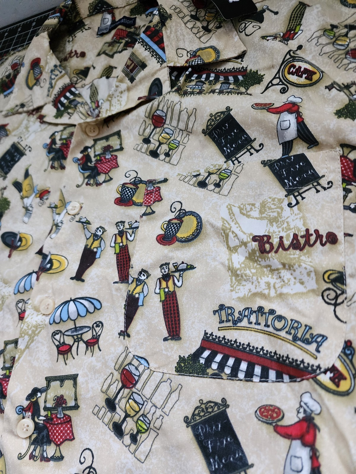 Blue Generation Hawaiian Shirt Mens Size Medium Beige Button Up Bistro Print NWT