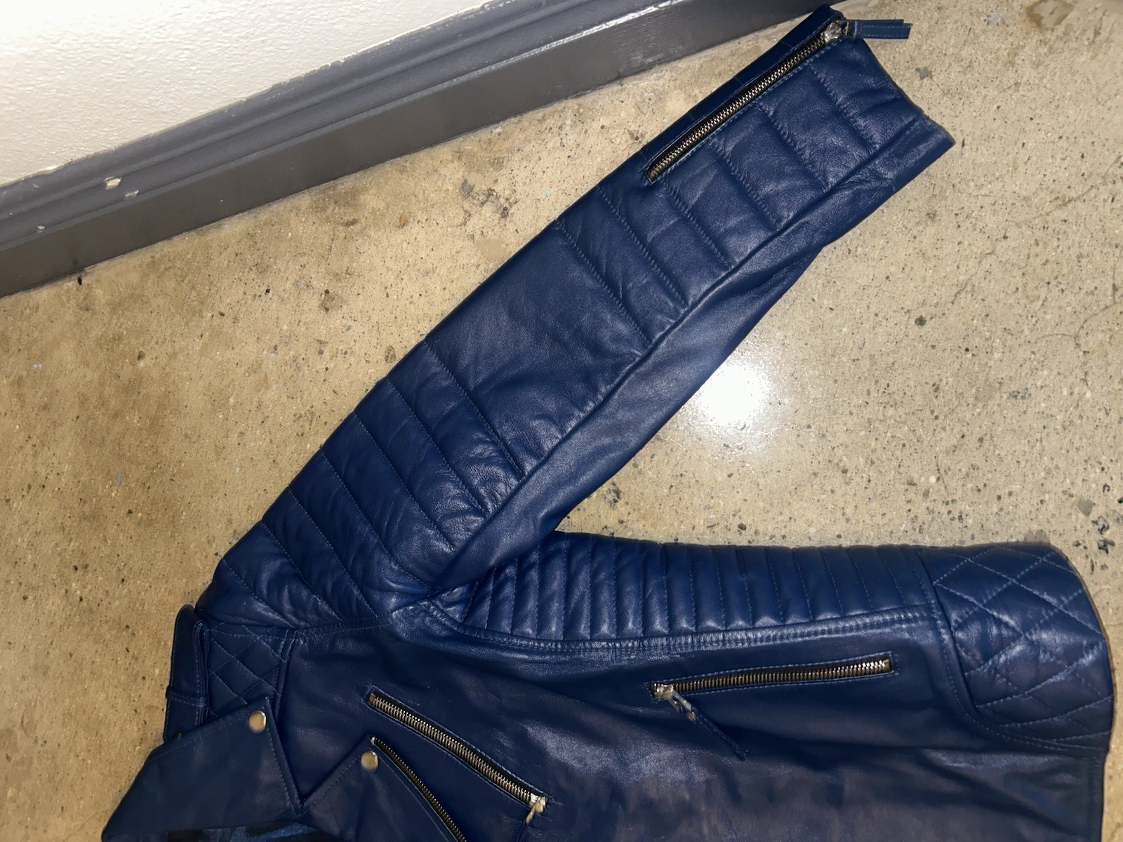 Men’s Genuine Leather Biker Jacket – Blue – XL – Quilted Moto Style.