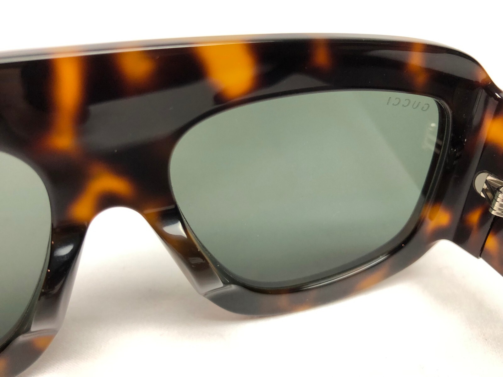 Authentic New Gucci tortoise Square Women’s Sunglasses GG0980S Gray Lens