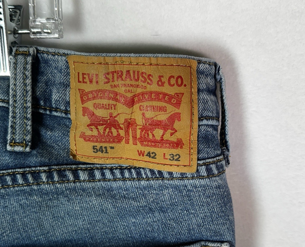 Levi’s 541 Men’s Big & Tall Jeans Blank Red Tag Straight Leg Size 42 x 32